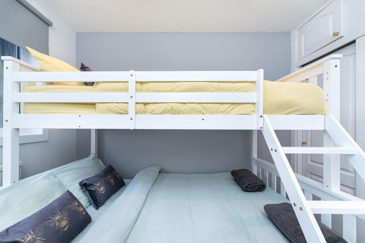Lovely 3-Bedroom Flat With Free Parking Bridge of Allan Exterior foto